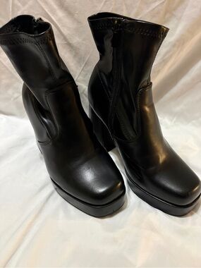 TOP Moda Black Platform Square-Toe Ankle Boots with Block Heel